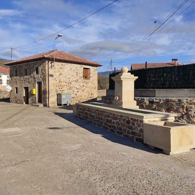 Porquera de SantullanLa Casa De La Tina别墅 外观 照片